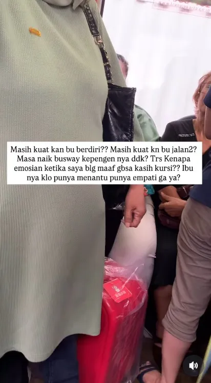 viral wanita diomeli emak-emak © Instagram