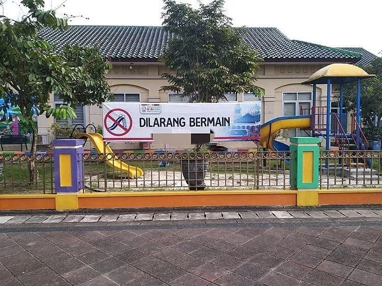 tulisan pengumuman nyeleneh bikin bingung © berbagai sumber