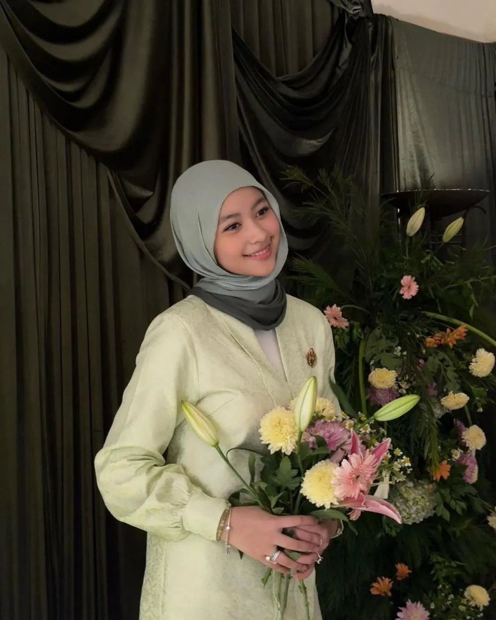 lamaran Rafi Akbar anak Annisa Trihapsari © Instagram