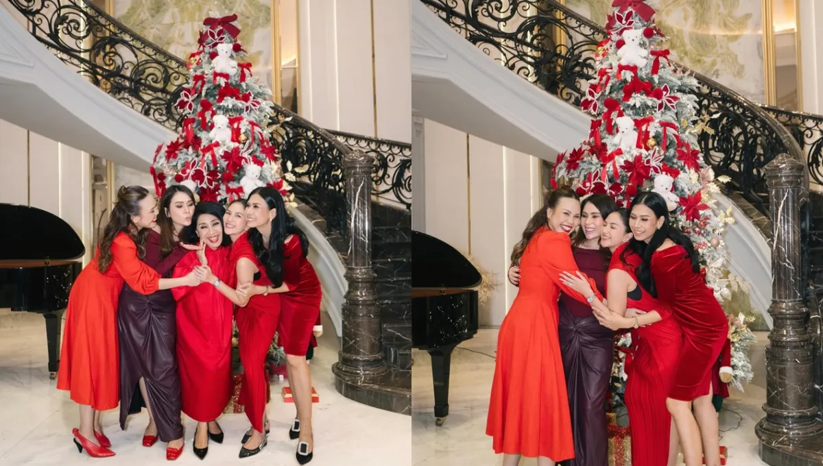 6 Potret dekorasi Natal rumah keluarga Jessica Mila, tema elegan dan klasik