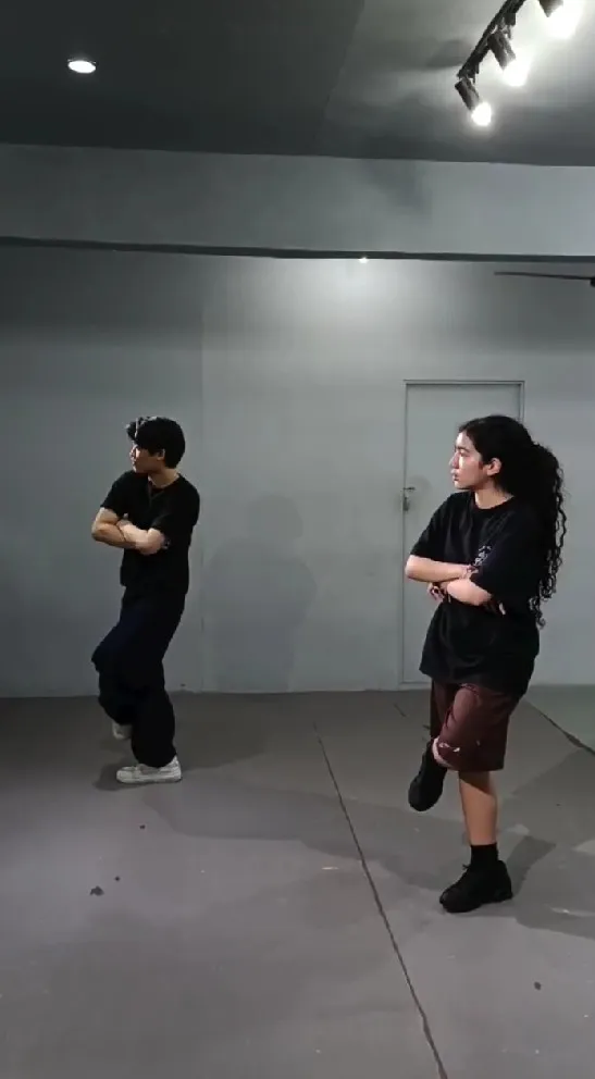 Leticia Joseph latihan catwalk © Instagram