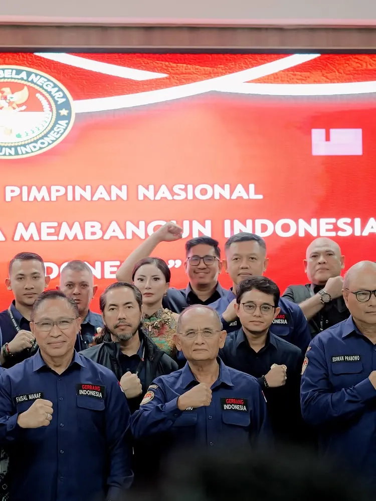 Ayu Aulia eks model majalah dewasa staf kreatif Kemhan © 2025 Instagram