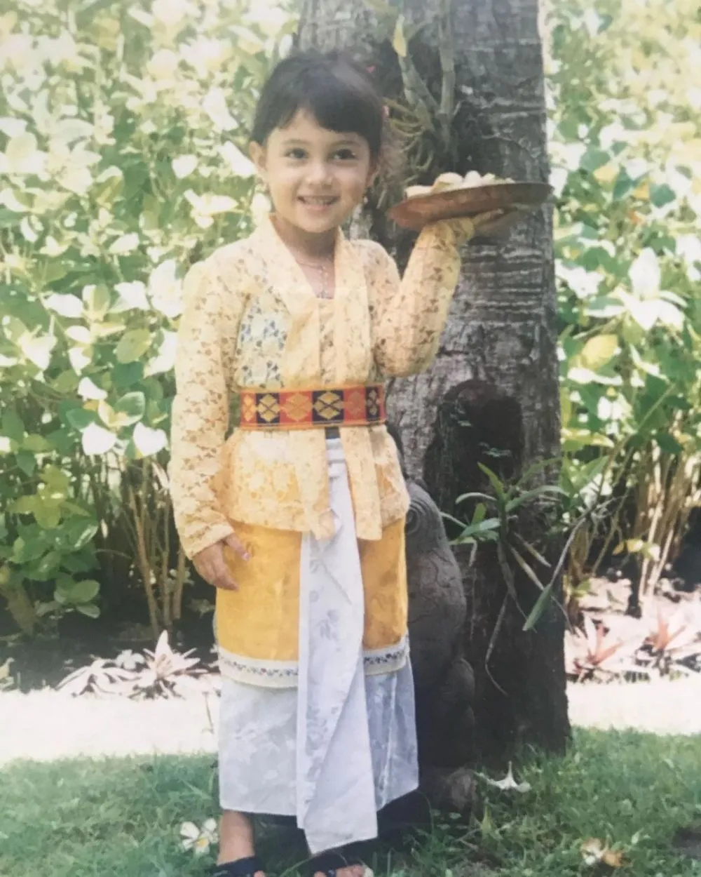 masa kecil pesinetron pakai baju adat © instagram masa kecil pesinetron pakai baju adat © instagram