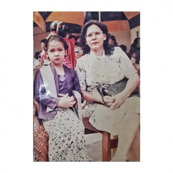 masa kecil pesinetron pakai baju adat © instagram masa kecil pesinetron pakai baju adat © instagram