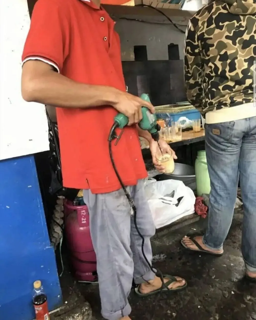 life hack cowok saat masak © berbagai sumber life hack cowok saat masak © berbagai sumber