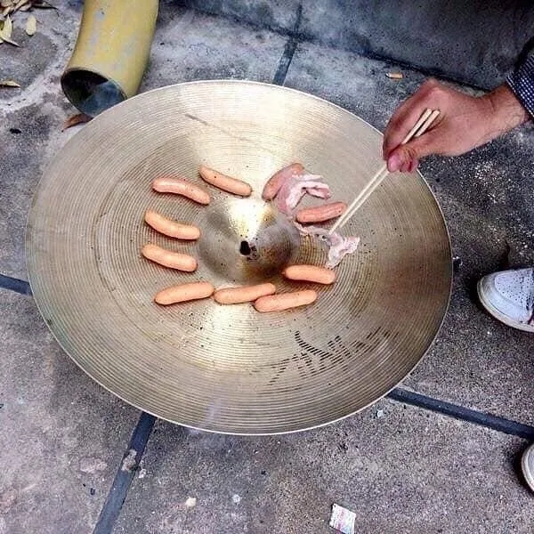 life hack cowok saat masak © berbagai sumber life hack cowok saat masak © berbagai sumber