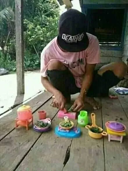 life hack cowok saat masak © berbagai sumber life hack cowok saat masak © berbagai sumber