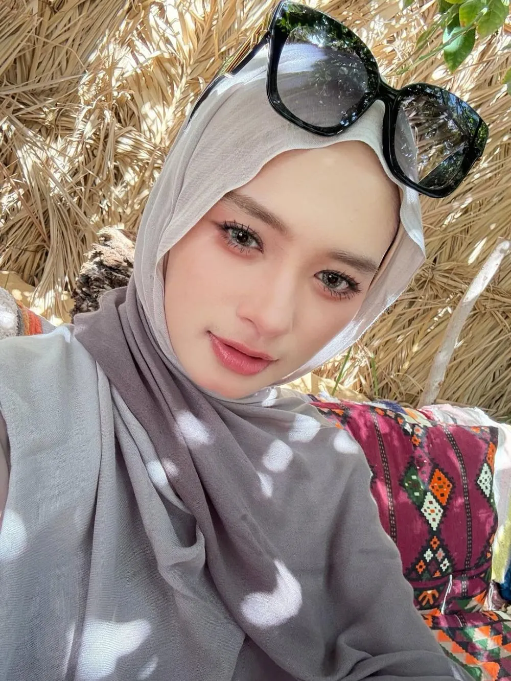 Inara Rusli cabut laporan https://www.instagram.com/mommy_starla Inara Rusli cabut laporan https://www.instagram.com/mommy_starla