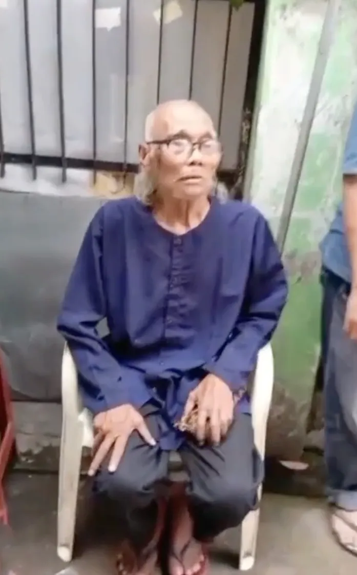 Rumah Diding Boneng Ambruk TikTok/@ukkt08_ Rumah Diding Boneng Ambruk TikTok/@ukkt08_