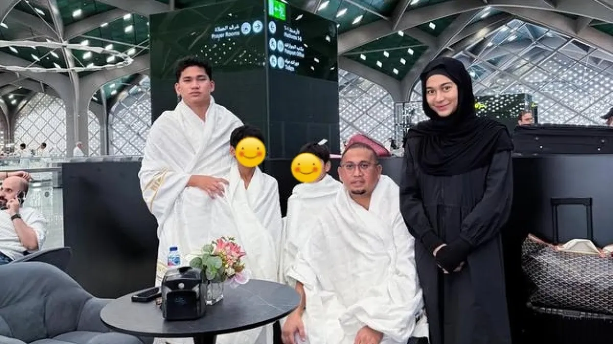 Memulai tahun dengan ibadah, 8 artis Tanah Air yang bertolak ke Tanah Suci di awal 2026