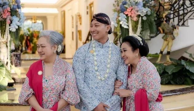 Darma Mangkuluhur Siraman berbagai sumber Darma Mangkuluhur Siraman berbagai sumber