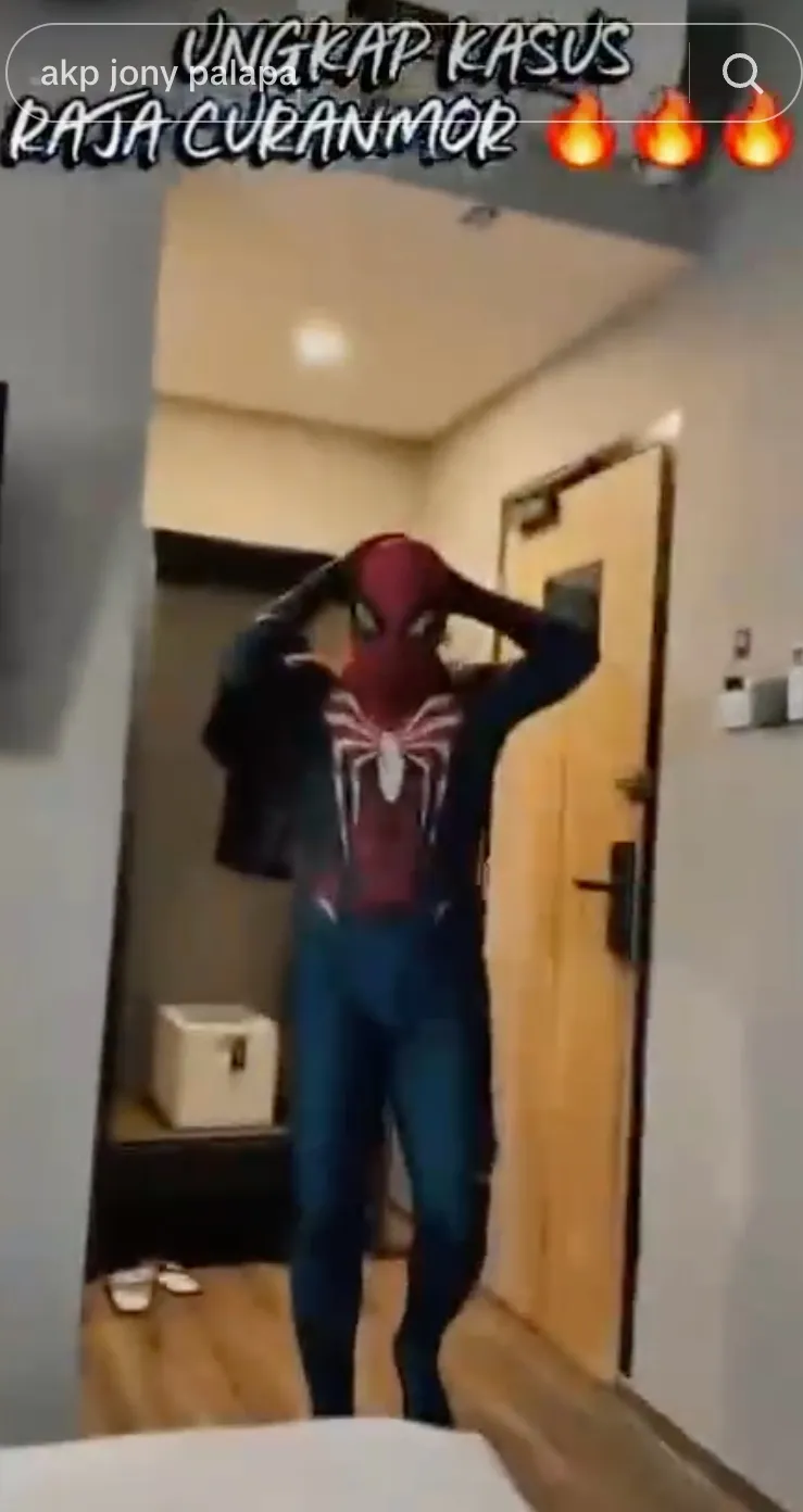 polisi nyamar doraemon spiderman TikTok @pemburubanditt