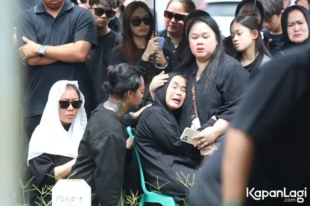 Lula Lahfah meninggal dunia berbagai sumber Lula Lahfah meninggal dunia berbagai sumber