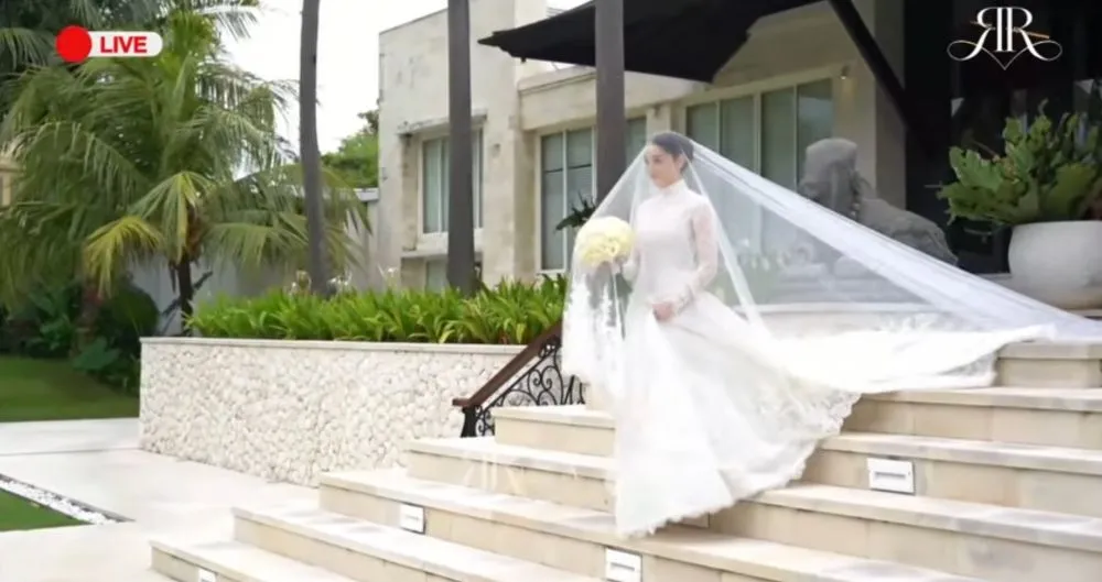 Ranty Maria menikah Instagram/@rantymaria; YouTube/Ranty Maria