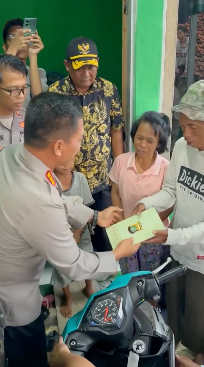 Es Gabus Viral berbagai sumber Es Gabus Viral berbagai sumber