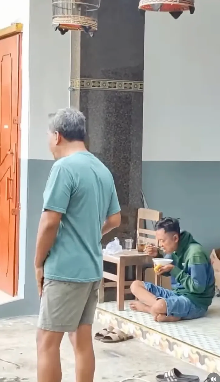 maling diberi makan Instagram @ikl.nusantara maling diberi makan Instagram @ikl.nusantara