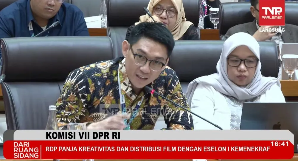 bioskop negara pertama YouTube/@TVRPARLEMEN; Instagram/@ifanseventeen