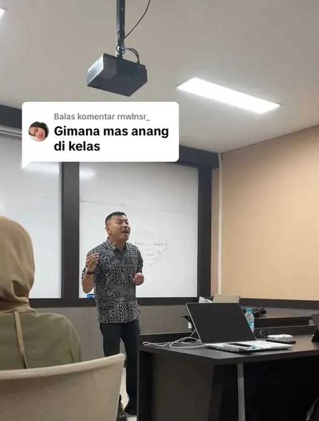 Kenangan Anang Hermansyah Lulus S2 berbagai sumber