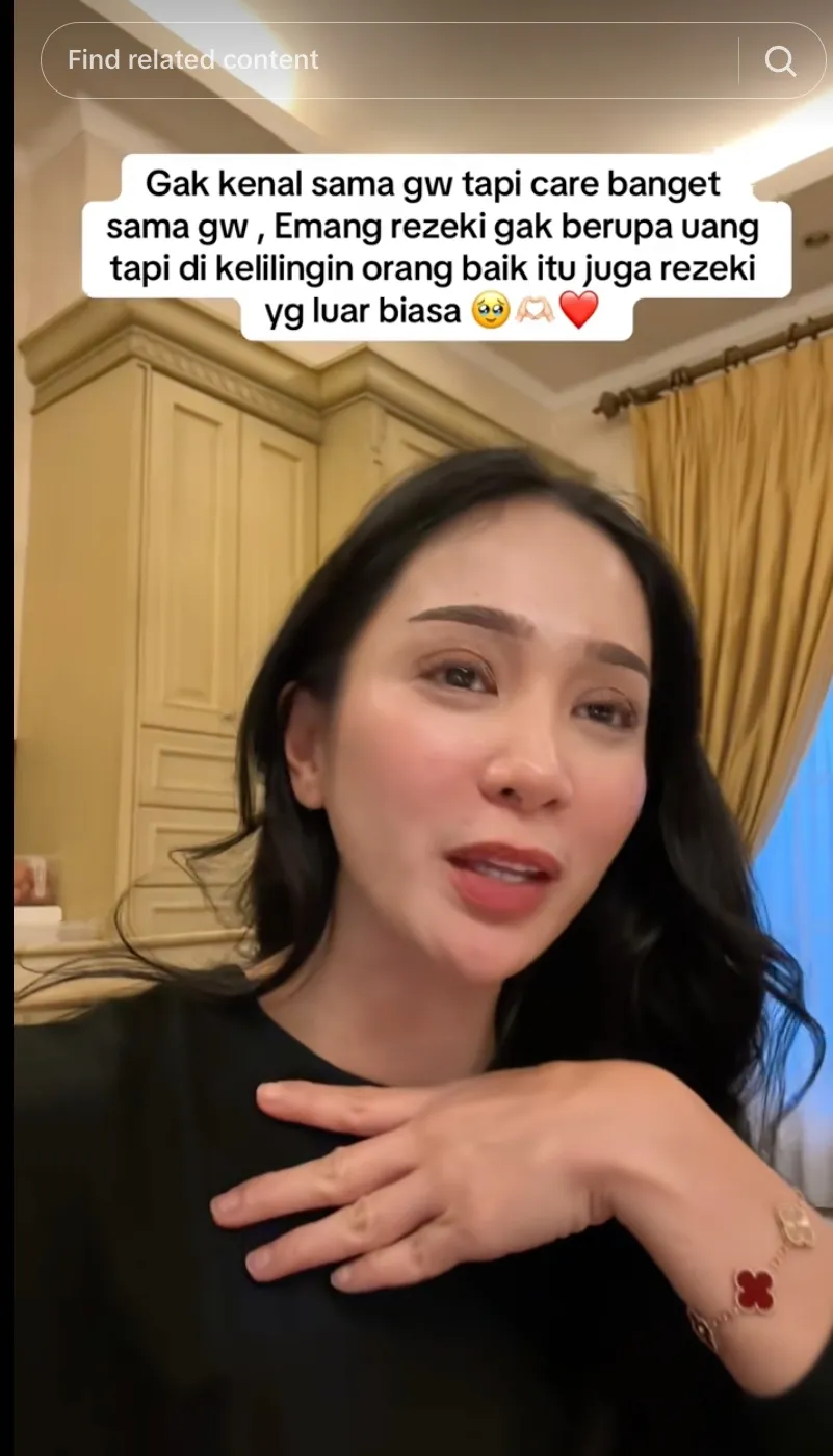 Bunga Zainal tukang sayur THR TikTok/@bunga23nurleila