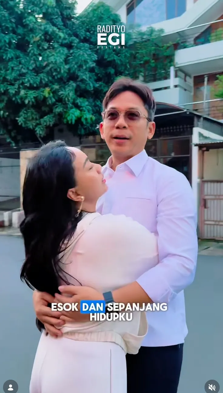 Profil Radityo Egi Pratama Instagram @radityoegi dan @zitaanjani