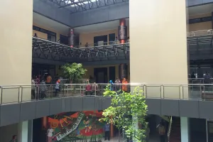 20 Foto ini buktikan megahnya Perpustakaan Grhatama Pustaka, keren!