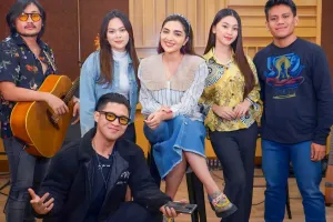 Perdana tampil langsung disoraki massa, ini 7 penampilan Anang and Friends dari panggung ke panggung