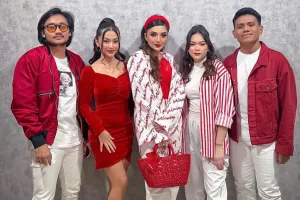 Perdana tampil langsung disoraki massa, ini 7 penampilan Anang and Friends dari panggung ke panggung