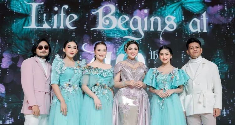 Perdana tampil langsung disoraki massa, ini 7 penampilan Anang and Friends dari panggung ke panggung