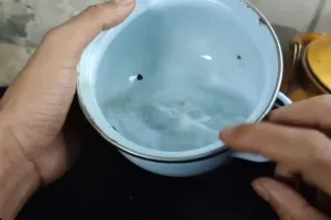Andalkan 1 alat sederhana, begini cara menambal panci bocor agar berfungsi kembali