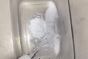 Cara mudah mencuci sendok kusam dan berkarat, auto kinclong tanpa perlu digosok