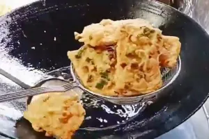 Bukan terigu, ini trik bikin tempe mendoan lebih renyah dan tidak berminyak cuma pakai 1 jenis tepung