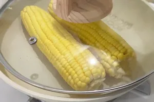 Trik mudah merebus jagung jadi empuk sempurna, hasilnya antikeriput cuma butuh waktu 10 menit