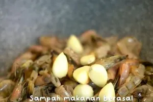 Jangan dibuang, ini trik ubah kulit udang jadi pasta kaldu awet hingga 3 minggu pakai 2 bahan tambahan