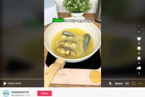 Cara mengepel lantai berminyak pakai 2 bahan dapur, sekali usap langsung kesat maksimal