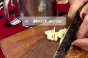 Tak perlu bikin racikan khusus, ini trik agar rumah tak didatangi cicak dan kecoak pakai 1 bahan dapur