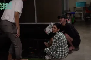 Areanya jadi satu dengan kolam ikan mini, 9 potret dapur Tiara Andini ini penataannya simpel