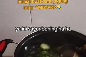 Momen kocak warganet belajar masak dadar jagung ini justru jadi ambyar, tapi endingnya bikin lega