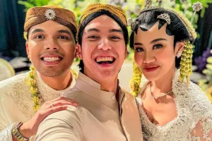 Anggun dengan paes adat Jawa, ini 7 potret detail makeup akad nikah Aaliyah Massaid