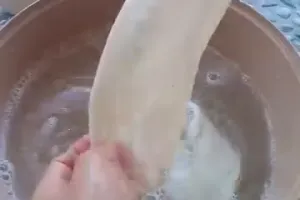 Tak perlu digosok sabun batang, ini cara cuci kaus kaki dekil agar bersih hanya pakai 3 bahan dapur