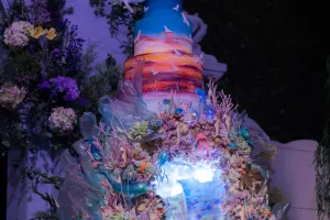 Bertema under the sea, 9 potret wedding cake Thariq dan Aaliyah Massaid ini detailnya ciamik