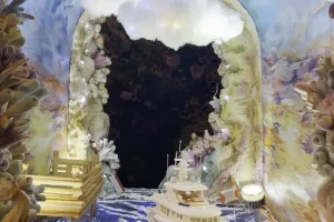 Bertema under the sea, 9 potret wedding cake Thariq dan Aaliyah Massaid ini detailnya ciamik