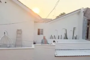 Rombak bangunan tua, intip 11 potret kos-kosan baru milik Tya Ariestya di Karawang desainnya minimalis