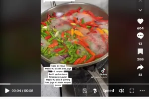 Tak perlu ditusuk lidi atau dibelah, trik goreng cabai agar tidak meletus dan tetap matang sempurna