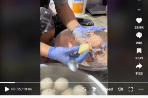 Tanpa alat khusus, ini trik cetak bakso isi telur ayam agar adonan melekat kuat dan tak mudah pecah