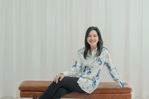 5 Pemotretan terbaru Kahiyang Ayu usai bobot turun 30kg, ibu 3 anak penampilannya kayak anak kuliahan