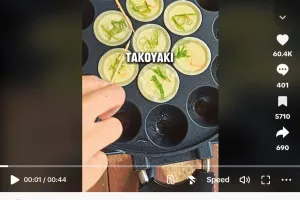 Mudah untuk pemula, begini cara bikin takoyaki agar hasilnya bulat sempurna dan garing di luar