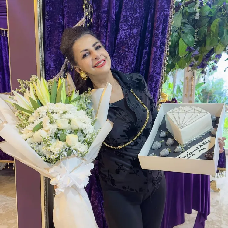 Keakuran Tasya dan Tasyi jadi sorotan saat rayakan ultah Mama Ala di tempat berbeda, ini 11 potretnya