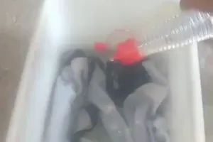 Cuma direndam, ini trik cuci kaus kaki dekil dan kotor agar putih seperti baru pakai 3 bahan dapur