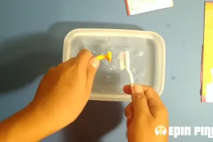 Jangan dibuang, ini trik bersihkan pisau cukur agar karat hilang dan lebih tajam pakai 1 bahan dapur