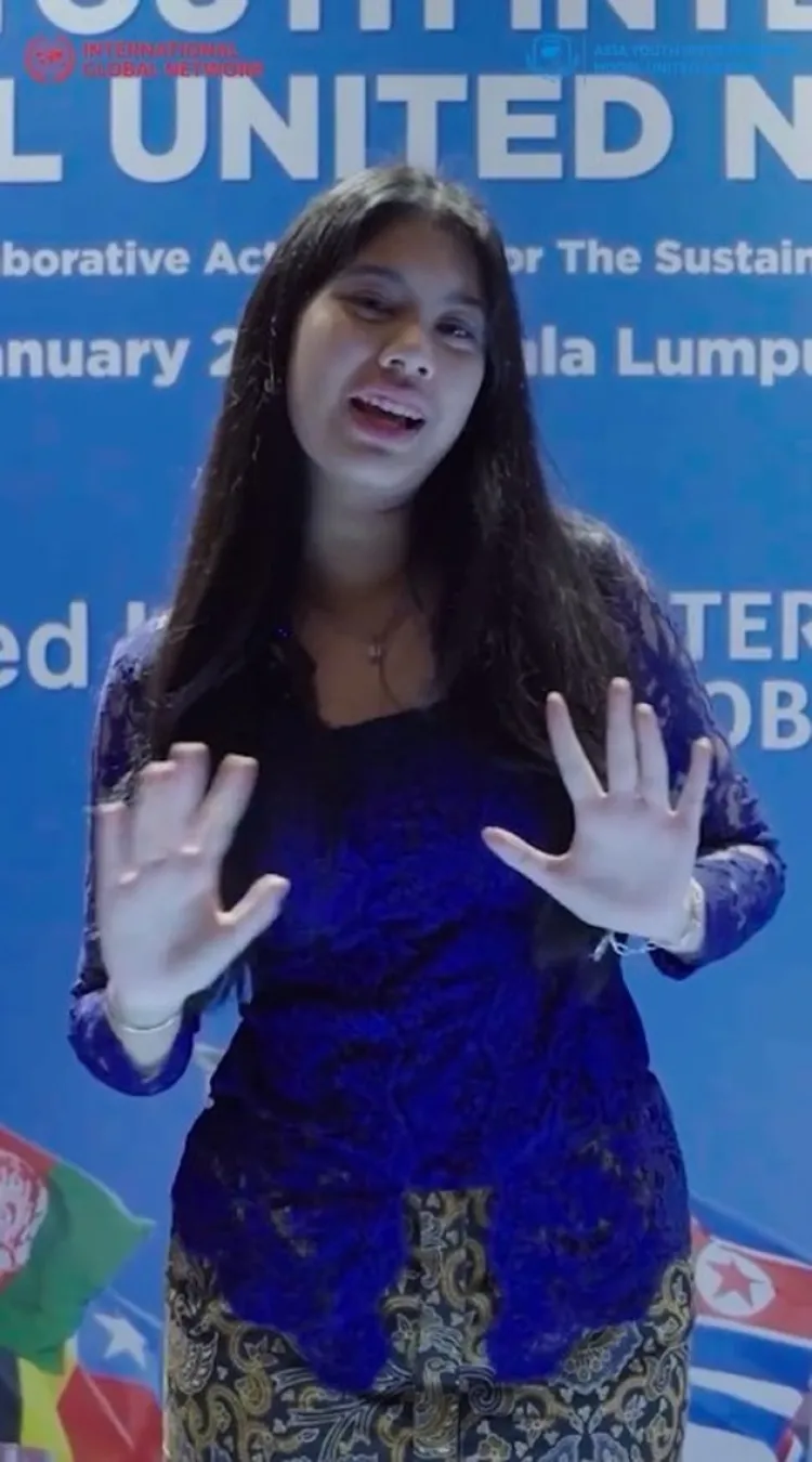 Dipuji memanfaatkan privilege dengan baik, ini 7 potret Almira Yudhoyono ikut konferensi simulasi PBB